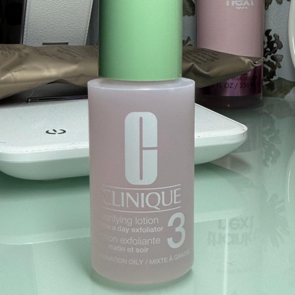 Clinique Clarifying Lotion with Light Pink Bottle and Green Cap MINI